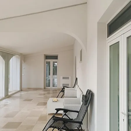 White Pearl Villa *