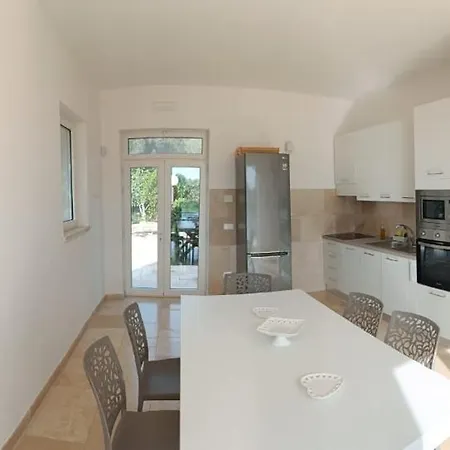 Villa White Pearl